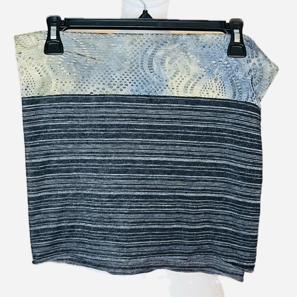 Unbranded Black Gray Mixed Print Lightweight Infinity Scarf - Picture 2 of 2